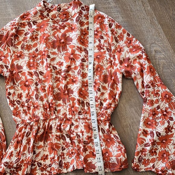 Andree by Unit Floral Peplum Top Size M NEW - Picture 5 of 9